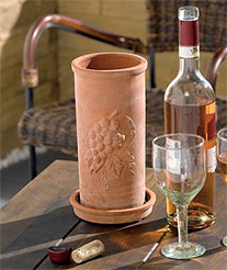 Dekorativer Weinkhler aus Terracotta