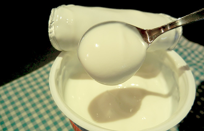 Joghurt pur ... ist gut fr den Darm